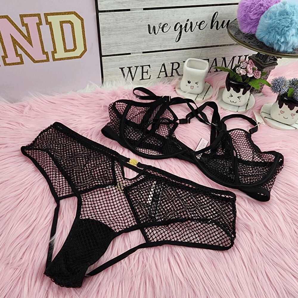💖 NWT Victoria’s Secret Very Sexy Low Cut Demi Black Mesh M-DD Top/Large bottom